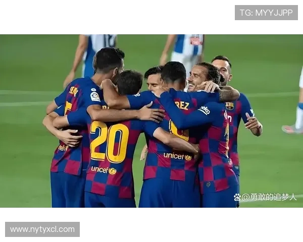 巴萨中场技术犹在,但控场能力已显疲态 巴萨中场技术犹在,但控场能力已显疲态